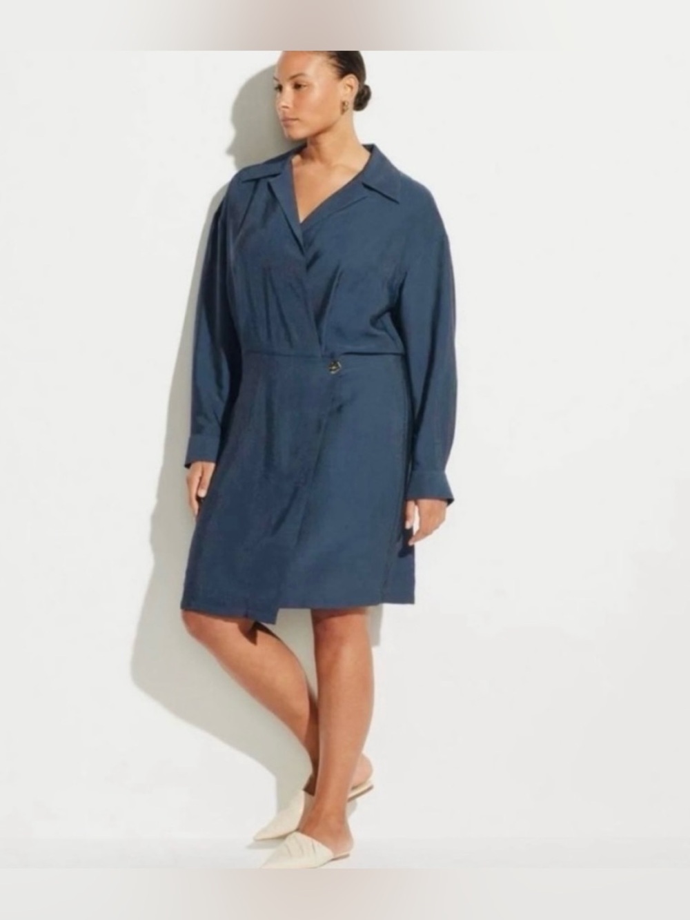 Vince Women’s Blue Long Sleeve Wrap Dress with Collar and Deep V-neckline